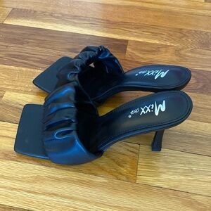 Mixx Shuz Women’s Black Sandals With Heel Size 8.5